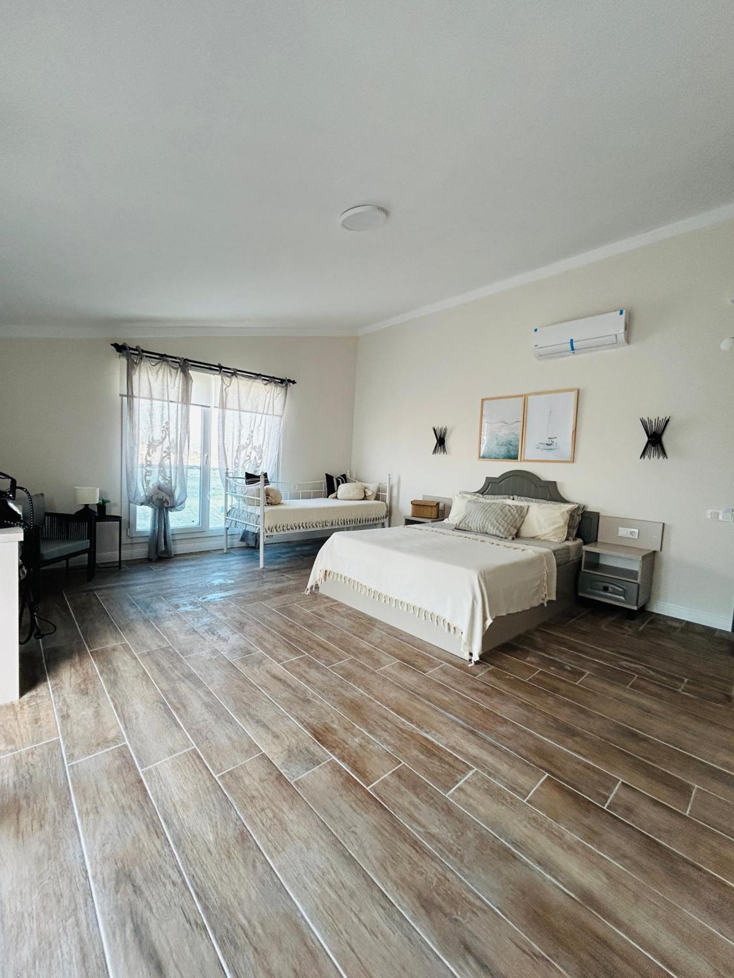 Готель Soho Ayvalik Beach House Kucukkoy  Екстер'єр фото