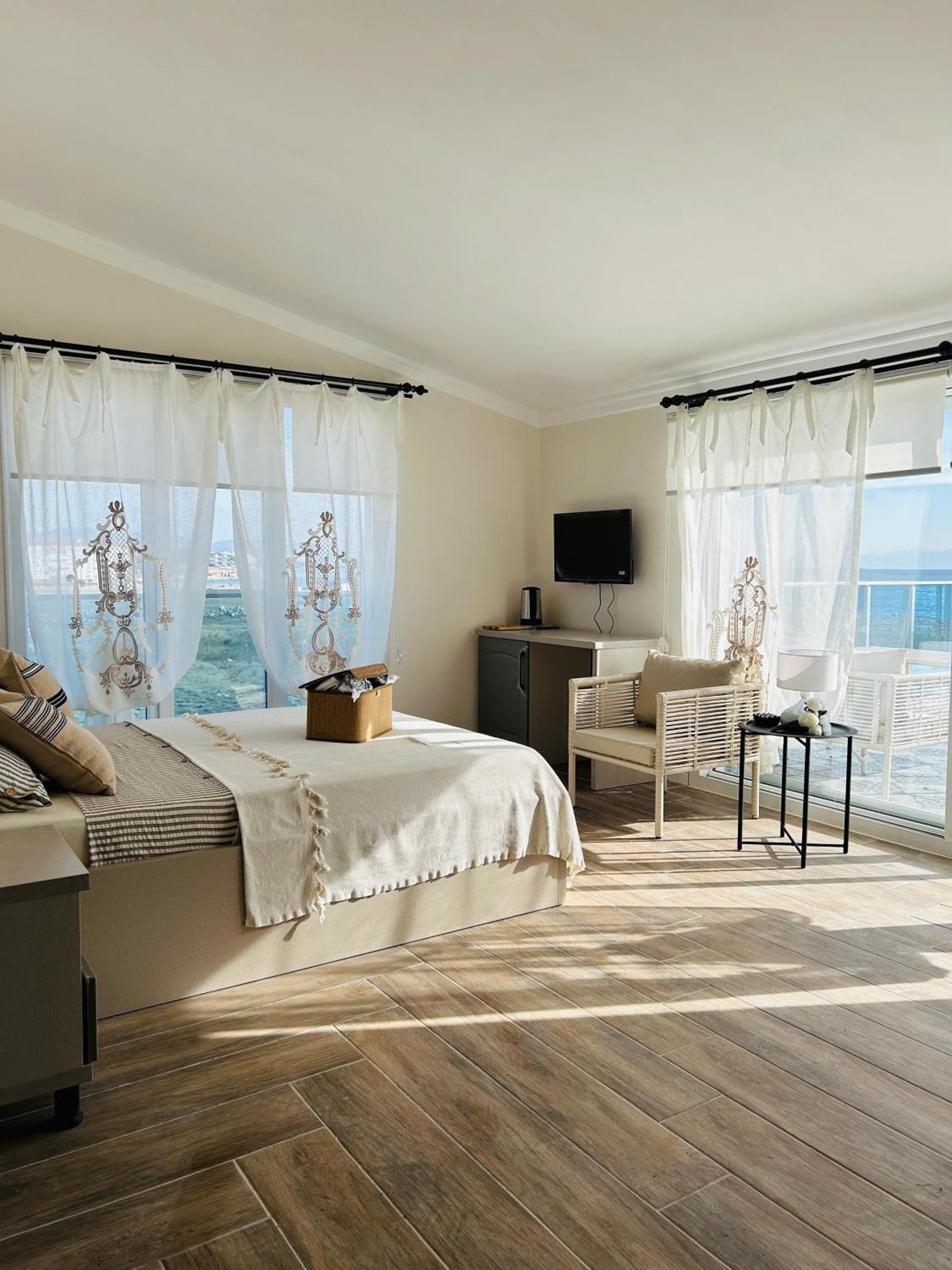Готель Soho Ayvalik Beach House Kucukkoy  Екстер'єр фото